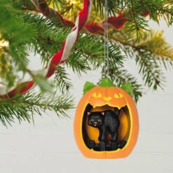 Hallmark Happy Halloween! Ornament -Hallmark Black Cat Pumpkin Diorama Keepsake Ornament 1799QFO5311 02